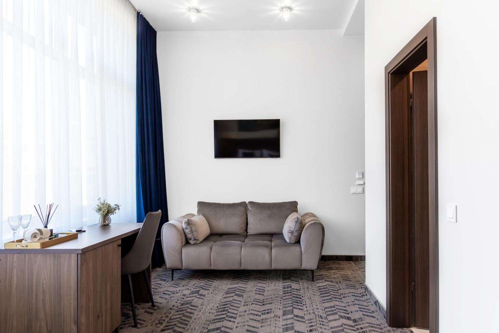 An Hotel Self Check-In Šiauliai Екстериор снимка